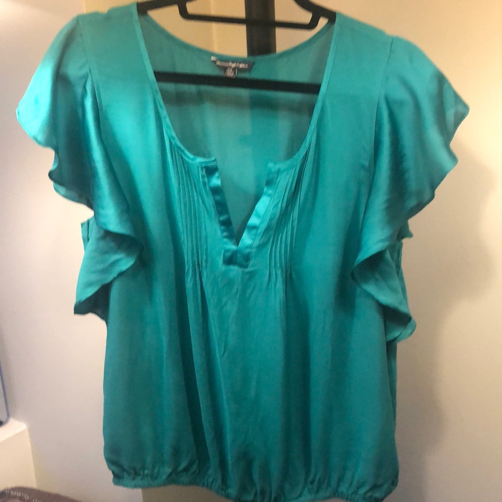 ☀️ BOGO Emerald American Eagle Flutter Sleeve V Neck Top☀️